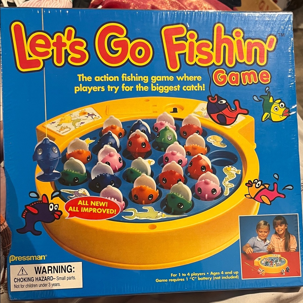 VINTAGE Pressman Let's Go Fishin' Game - Multicolor 1990 edition STILL in Plas